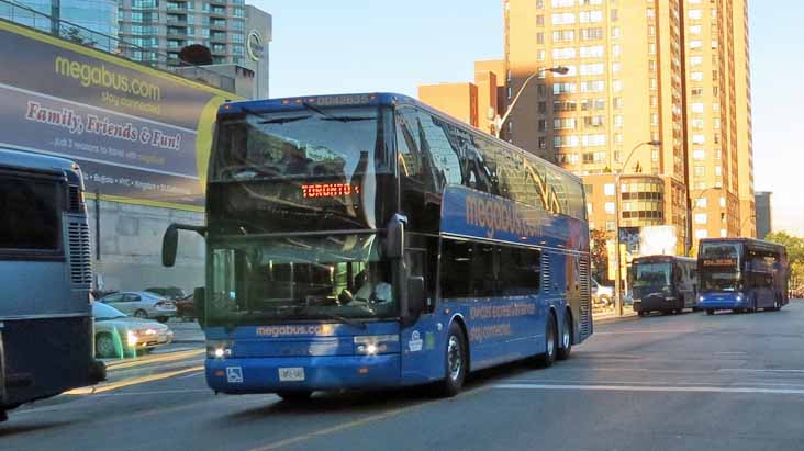 Megabus Van Hool Astromega TD925 DD42635